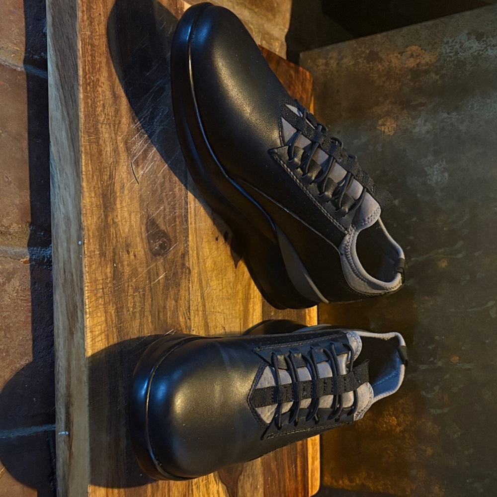 Klogs Black Athletic Shoes - Picture 2 of 7